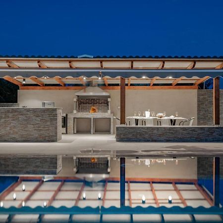 Antonia Villa - Luxurious Serenity With Private Pool, By Zantewize Kalipádhon Εξωτερικό φωτογραφία